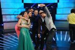 Sonakshi Sinha, John Abraham on Indian Idol Location on 31st Aug 2015